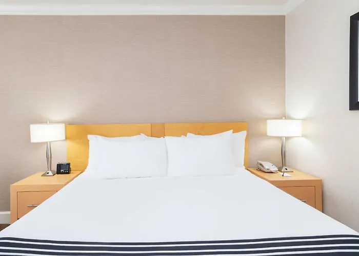 Sandman Signature Vancouver Airport Hotel&Resort
