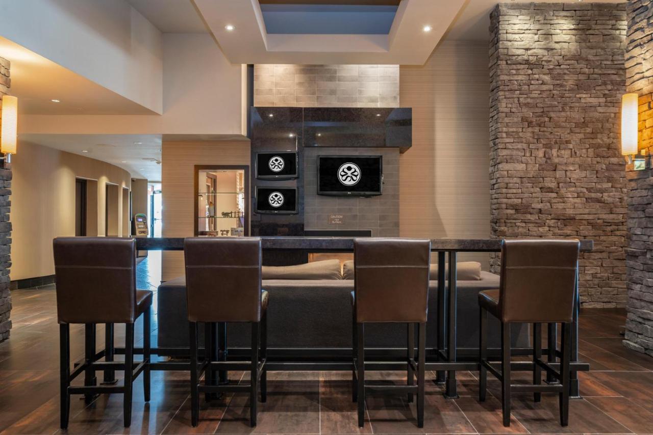 Sandman Signature Vancouver Airport Hotel&resort