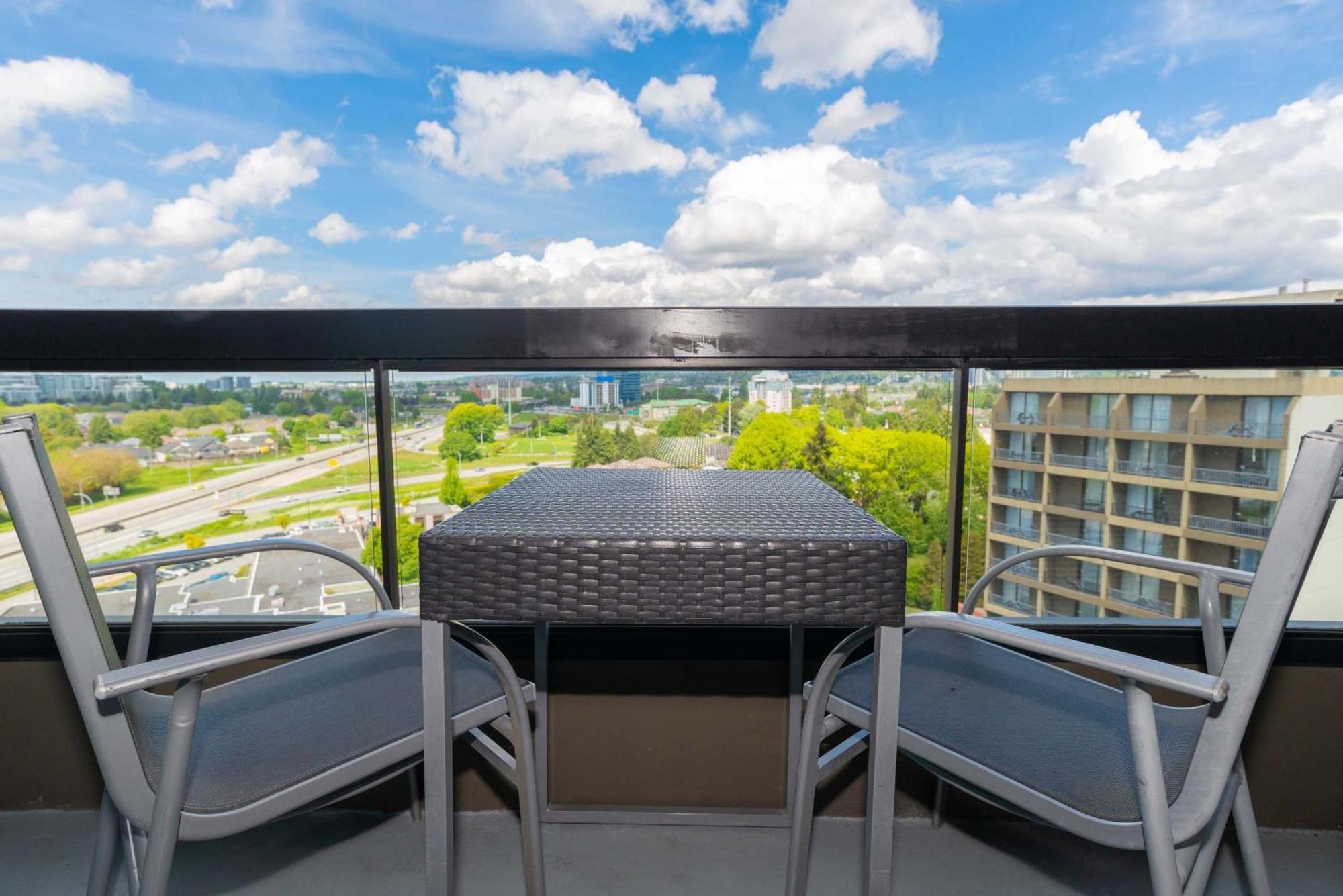 Sandman Signature Vancouver Airport Hotel&resort Hotel