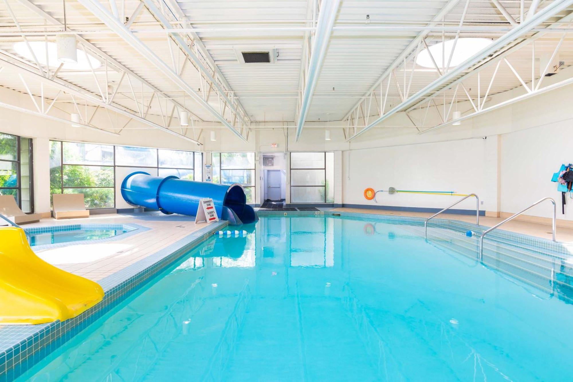 Sandman Signature Vancouver Airport Hotel&resort Hotel 4*