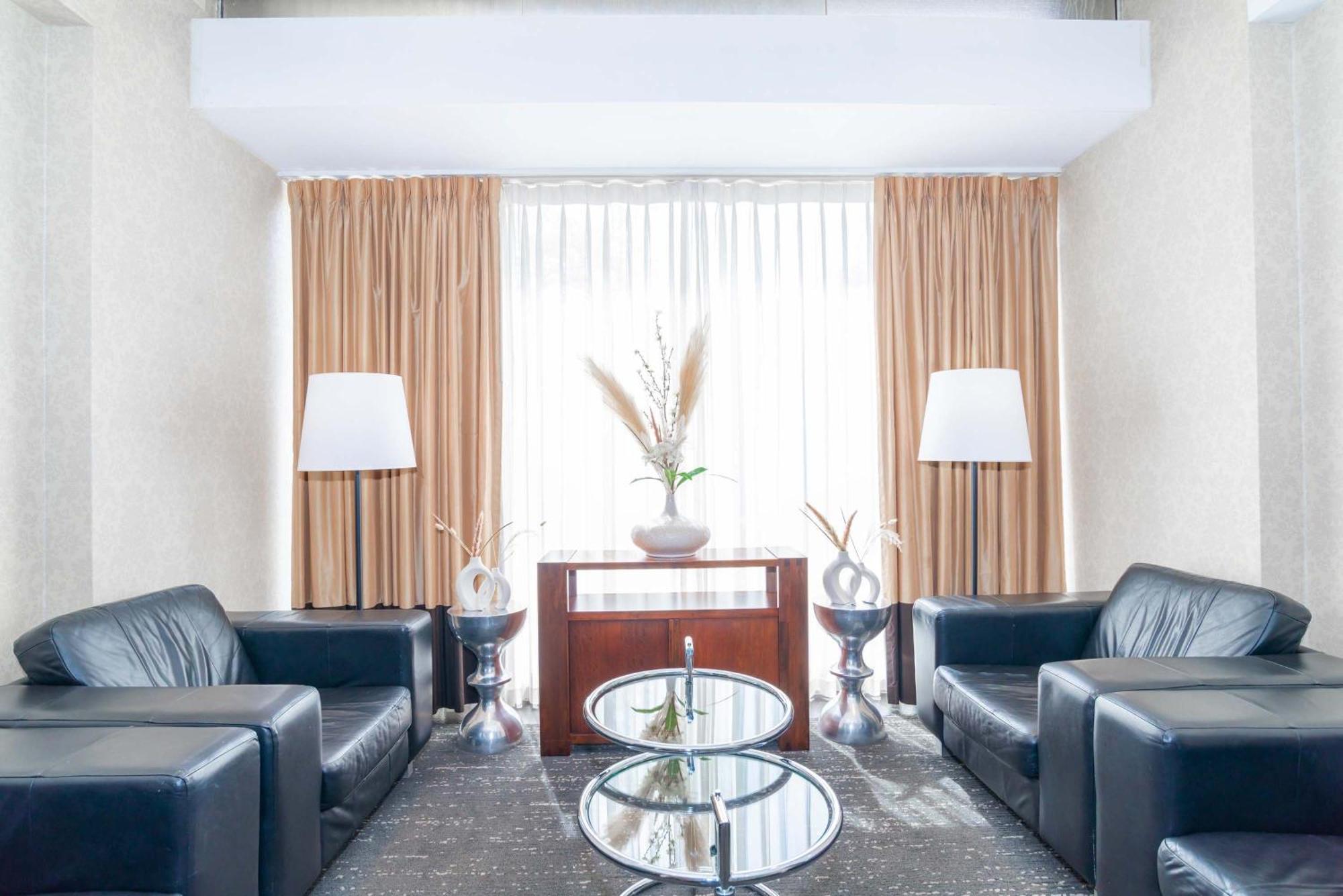 Sandman Signature Vancouver Airport Hotel&resort 4*