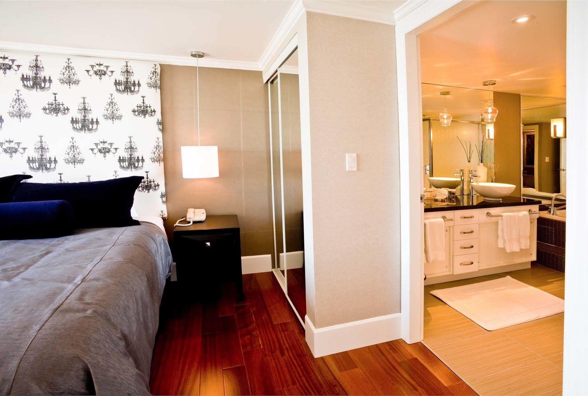 Sandman Signature Vancouver Airport Hotel&resort 4*
