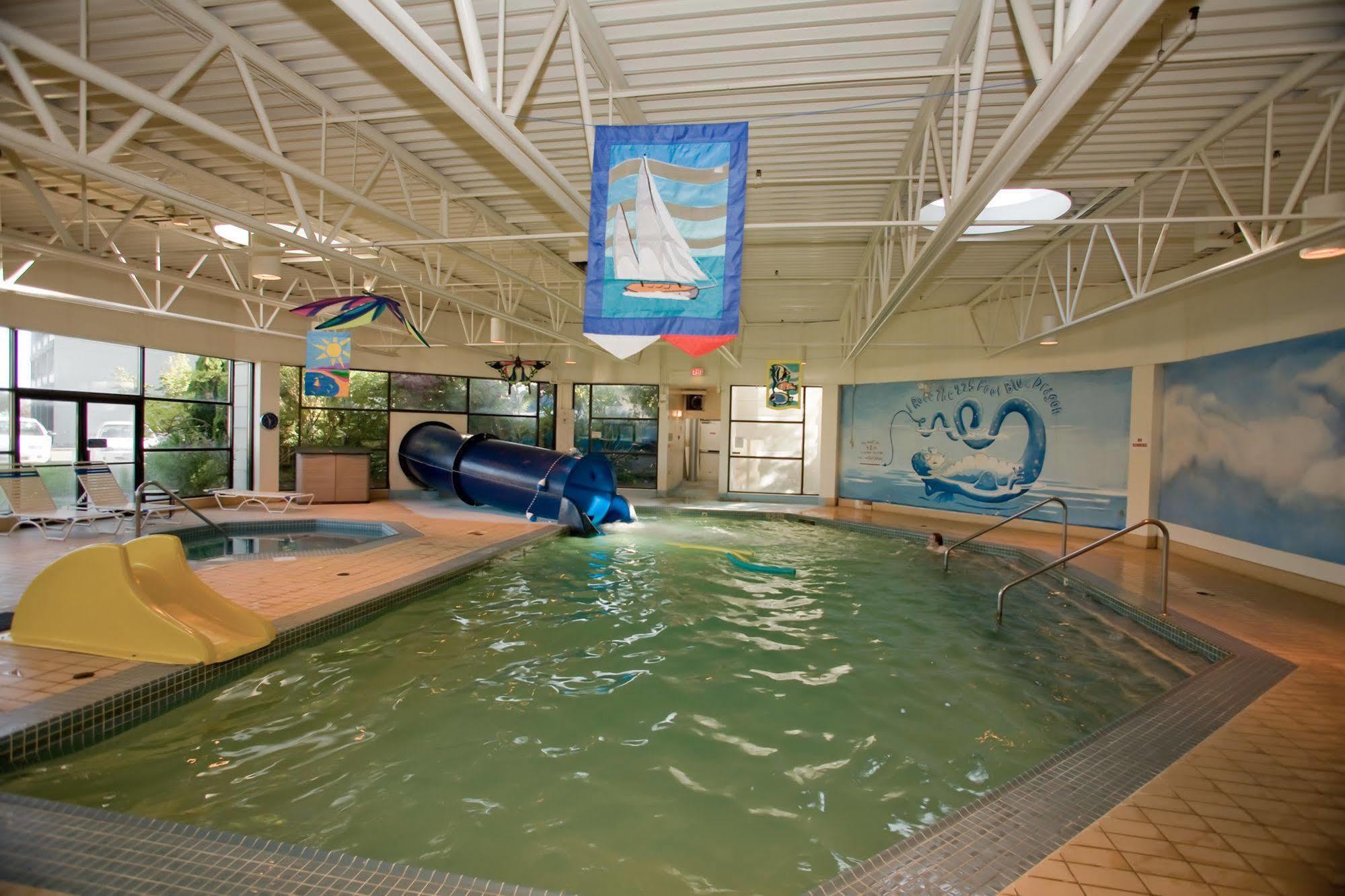 Sandman Signature Vancouver Airport Hotel&resort